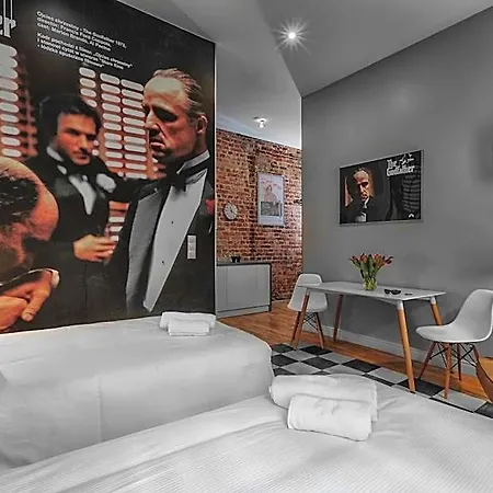Cinema - Piotrkowska アパートホテル 3*