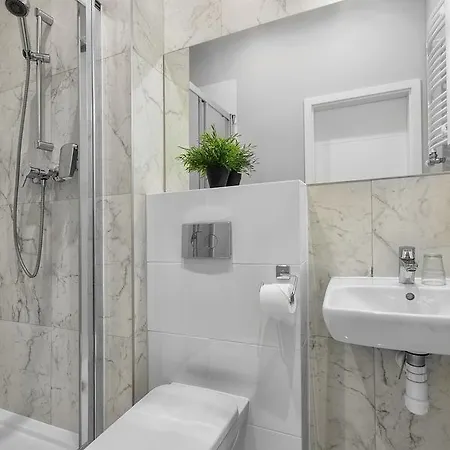 Cinema - Piotrkowska 3*