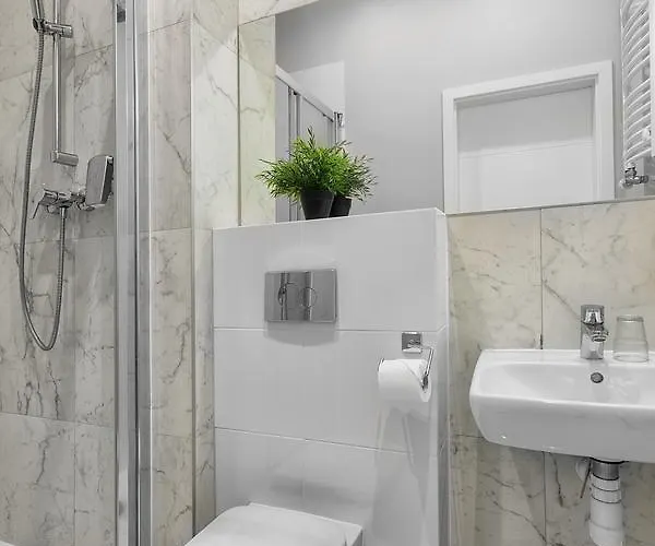 Cinema - Piotrkowska 3*